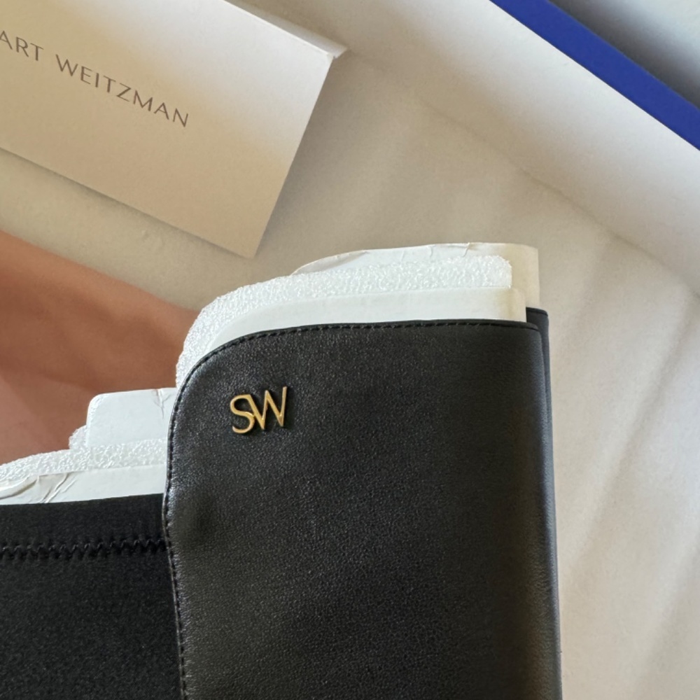 Stuart Weitzman - Picture 5 of 8